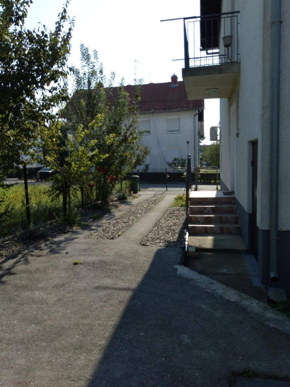 Petros Apartmani Вуковар Экстерьер фото